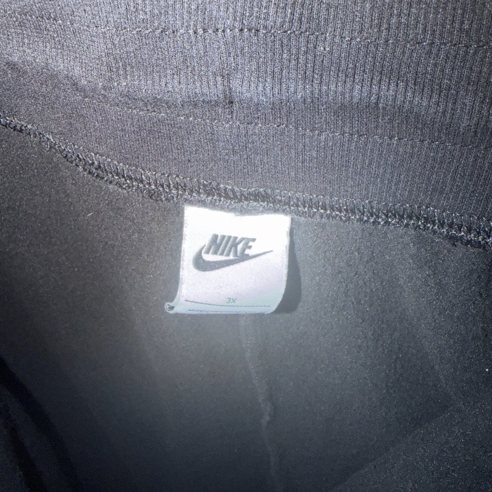 Nike black Joggers - Picture 3 of 3